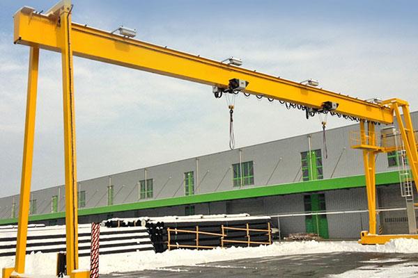 Cần cẩu giàn 5 tấn để bán